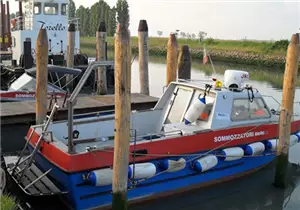 Motobarche, motoscafi e zatterini