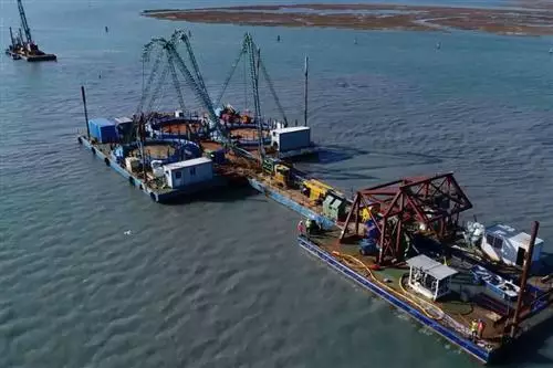 Posa e riparazione subacquea di condotte e cavi