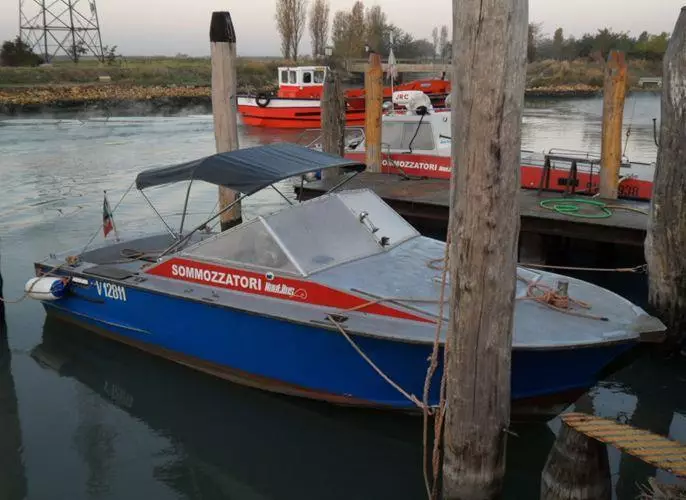 Motoscafo DC 6